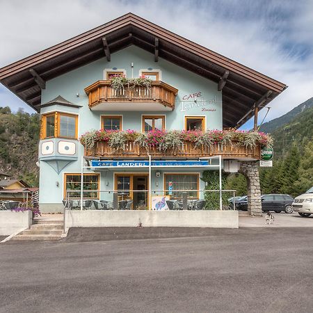 Отель Cafe Landerl Матрай-ин-Осттироль Экстерьер фото